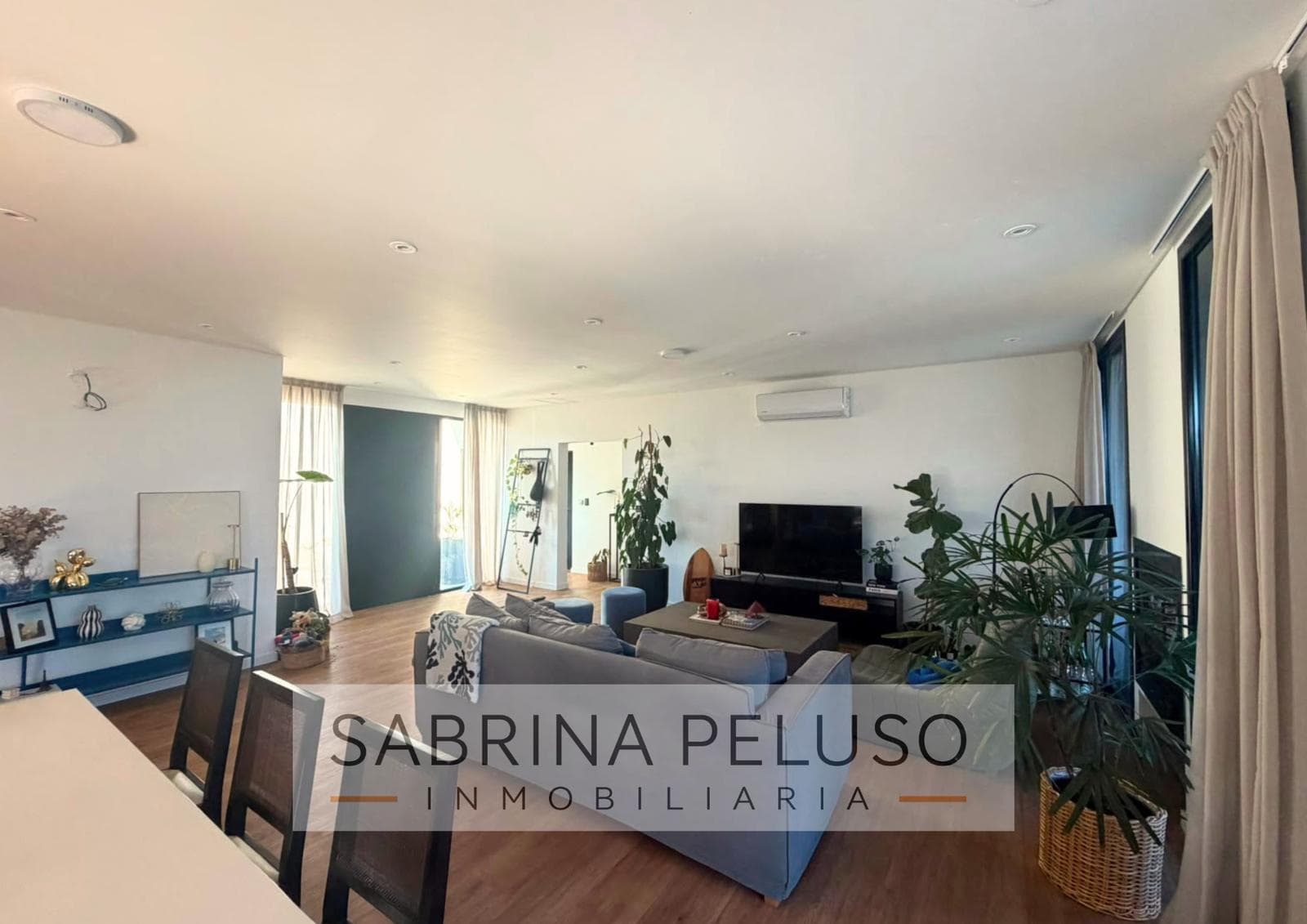 4-BEDROOM HOUSE FOR SALE - PRADOS DEL OESTE GATED COMMUNITY - LA REJA/MORENO