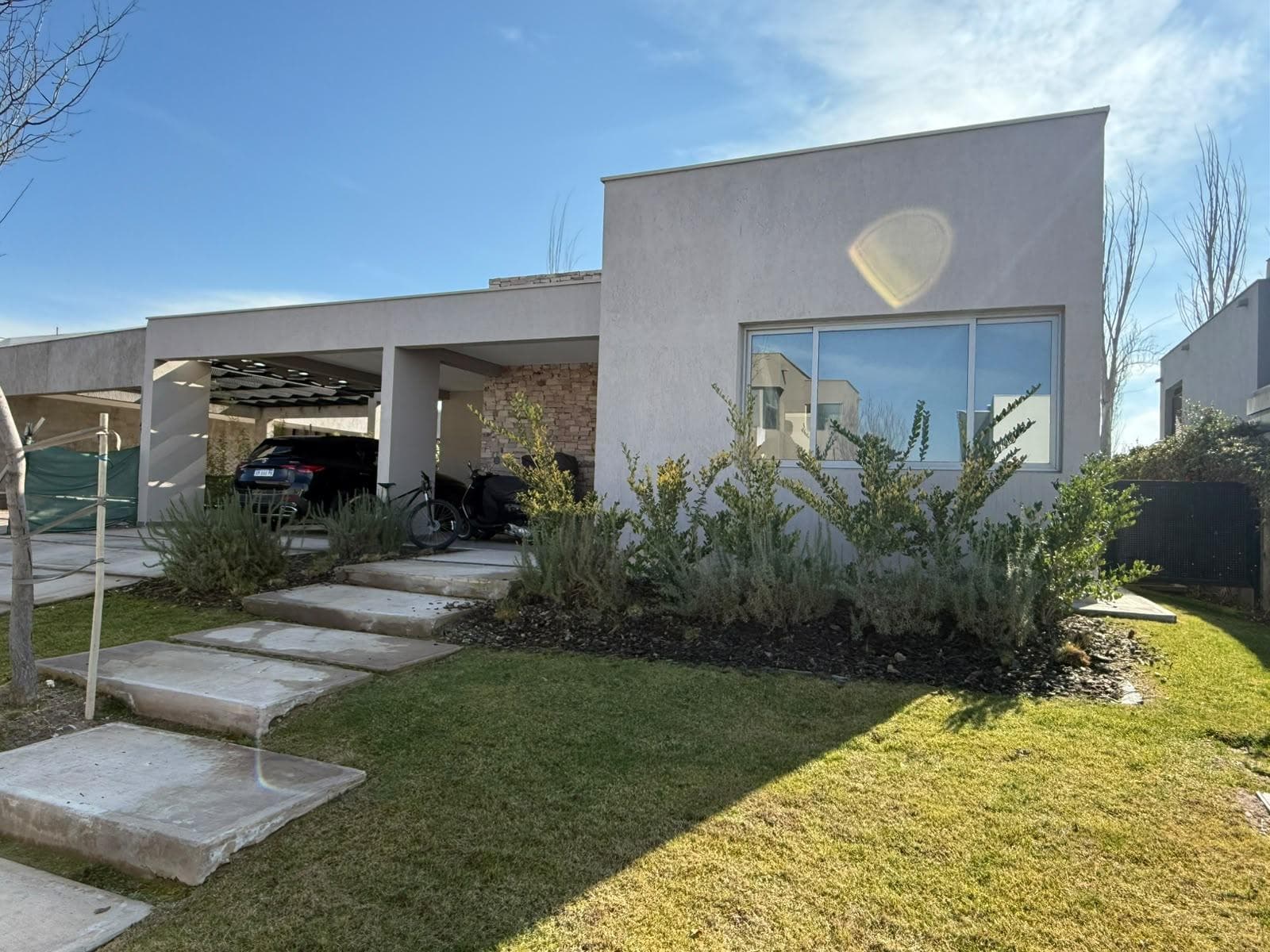 House in Chacras De Coria