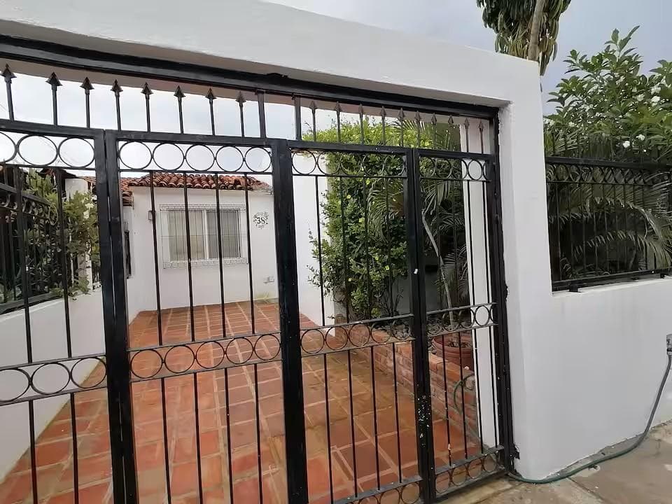 House in the Palmares Universidad Subdivision