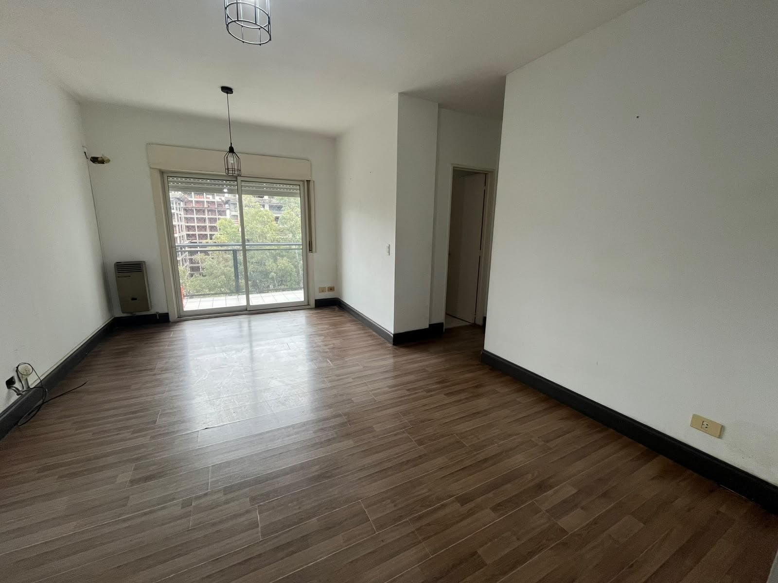 2-room apartment with a balcony in a gated community with security - Wilde