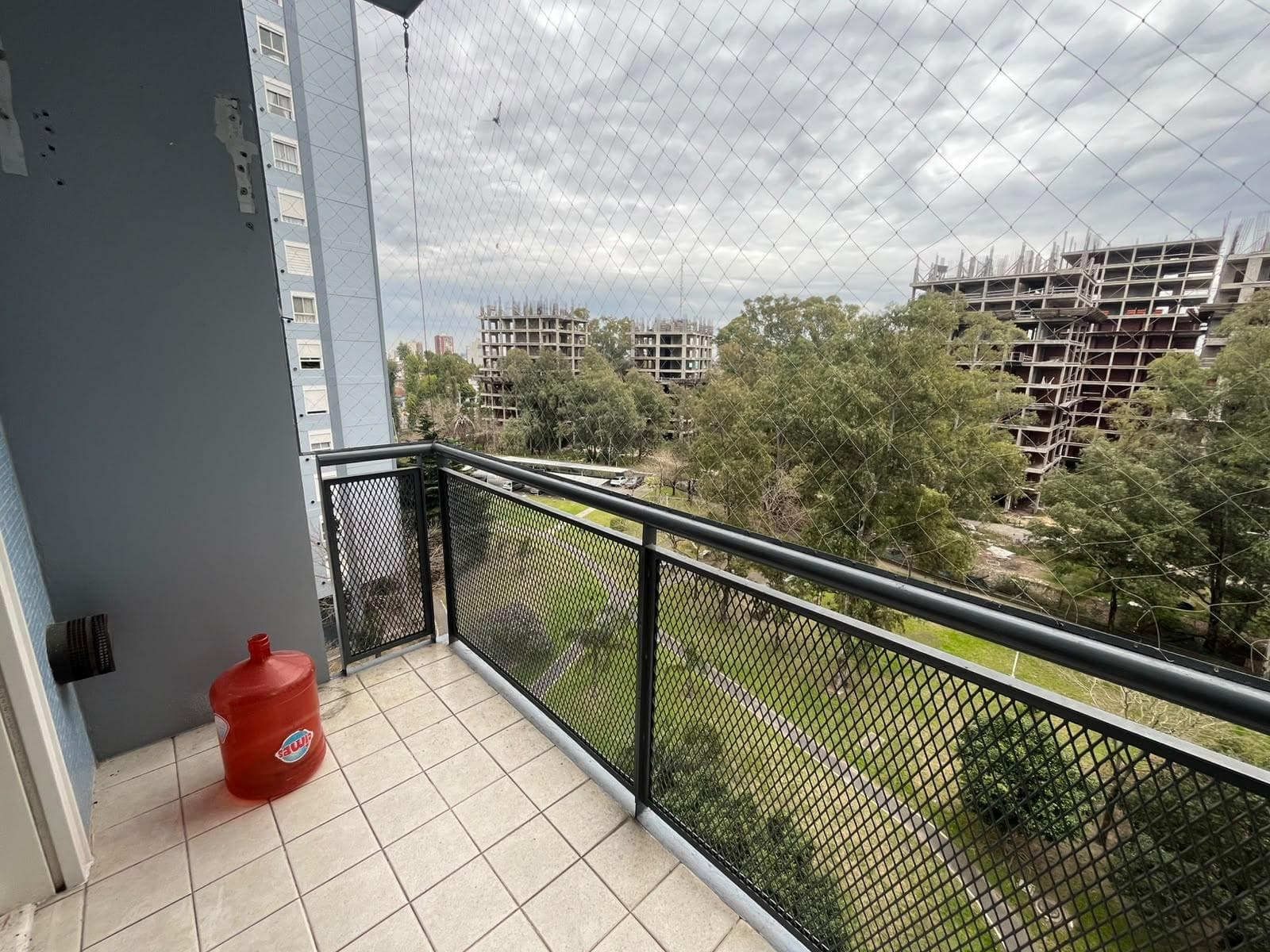 2-room apartment with a balcony in a gated community with security - Wilde