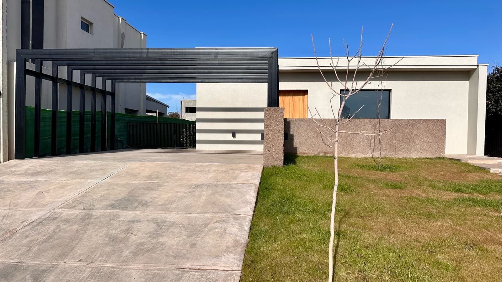 House in Chacras De Coria