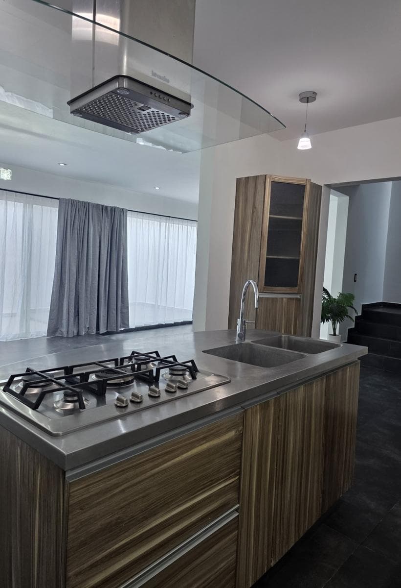 LA ESCONDIDA RENTAL HOME