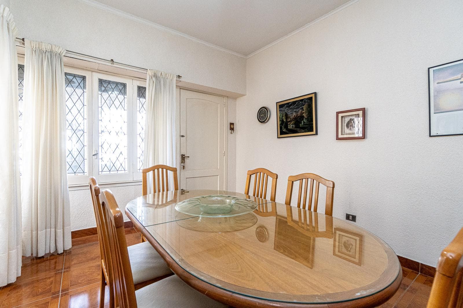 House for Sale in Malaver, THREE ROOMS, PARK, QUINCHO, GRILL, GARAGES, QUALIFIES FOR A LOAN