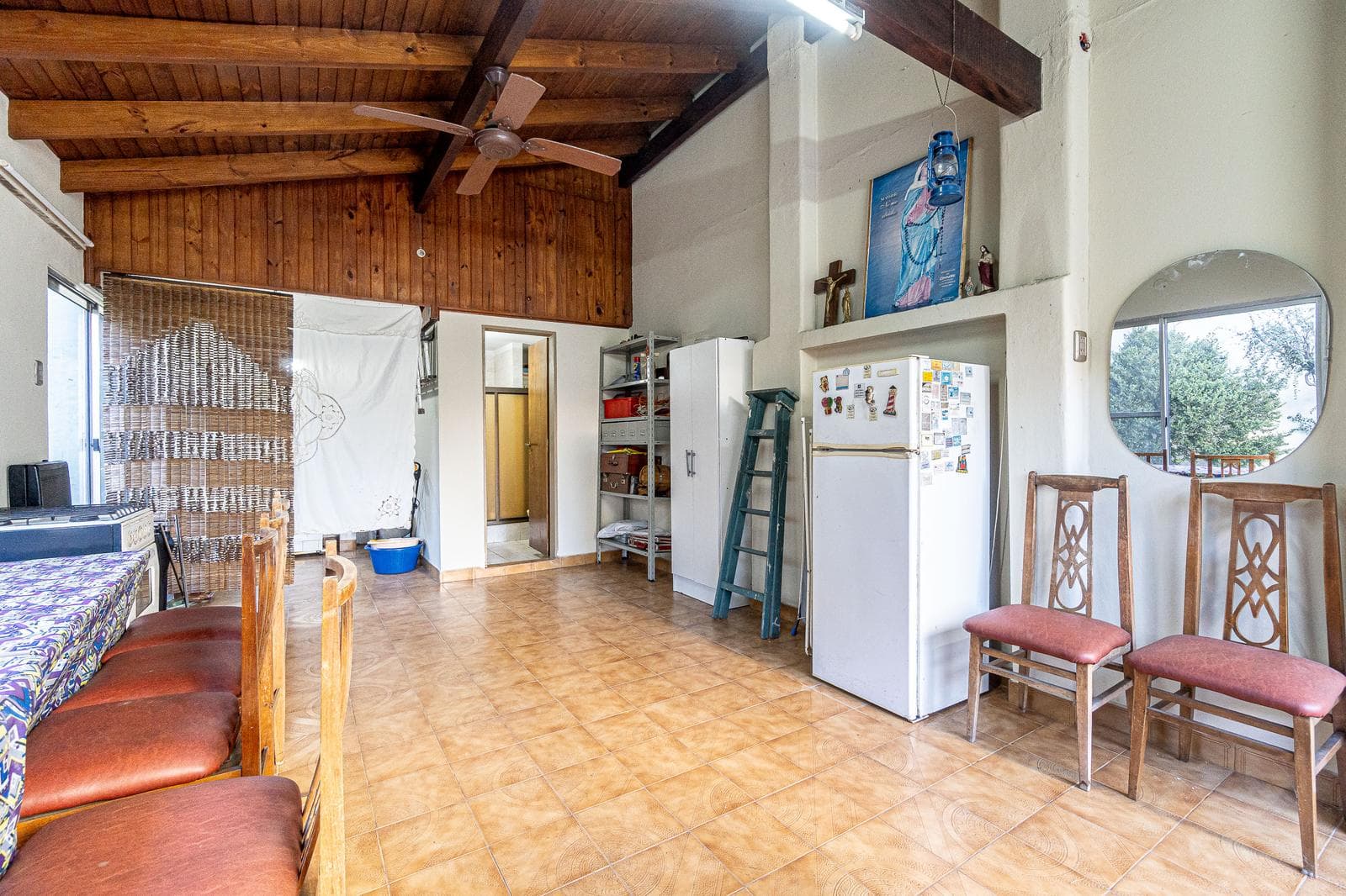 House for Sale in Malaver, THREE ROOMS, PARK, QUINCHO, GRILL, GARAGES, QUALIFIES FOR A LOAN