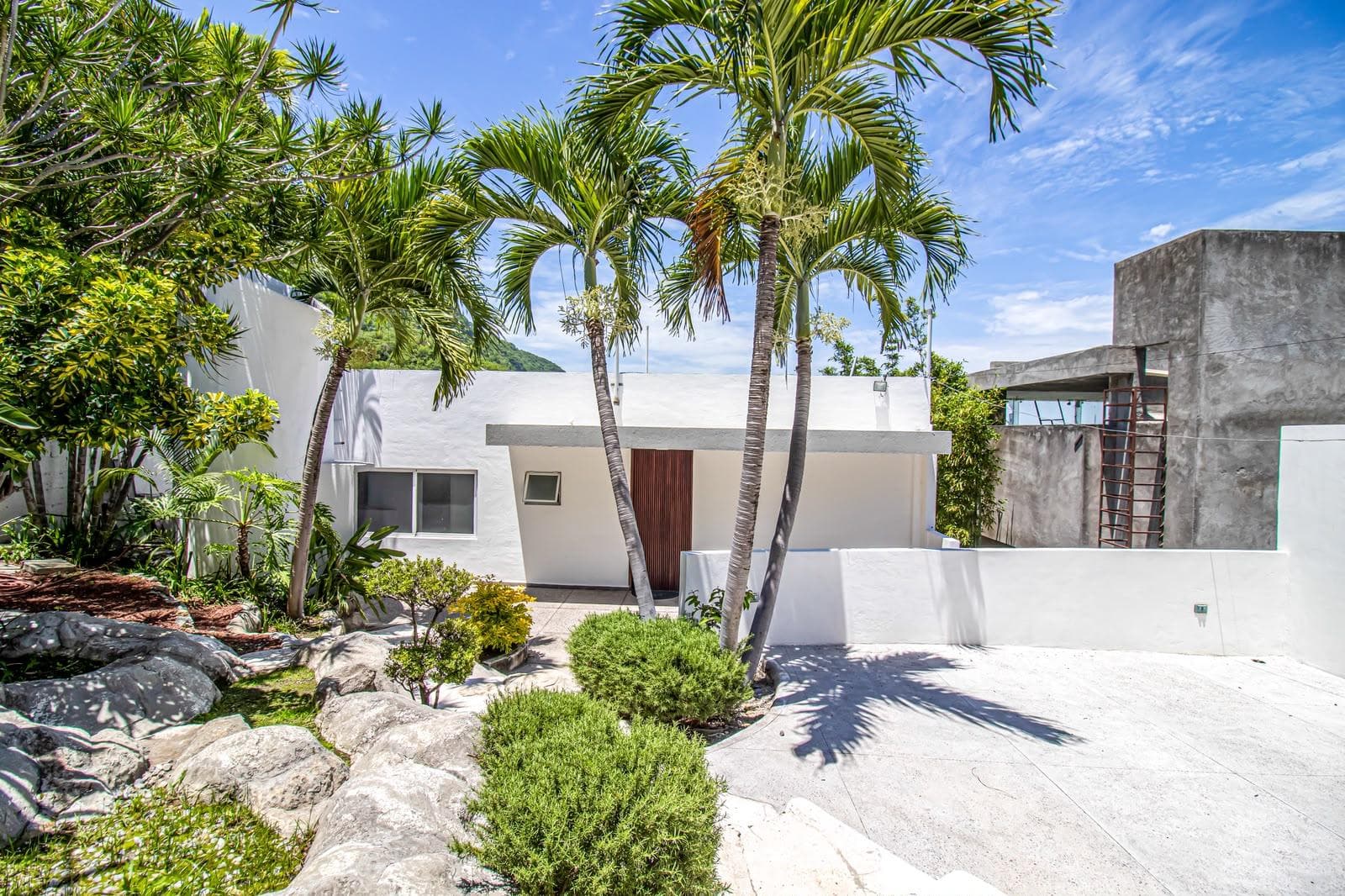 House for Sale in the Club de Golf San Gaspar Subdivision, Jiutepec, Morelos