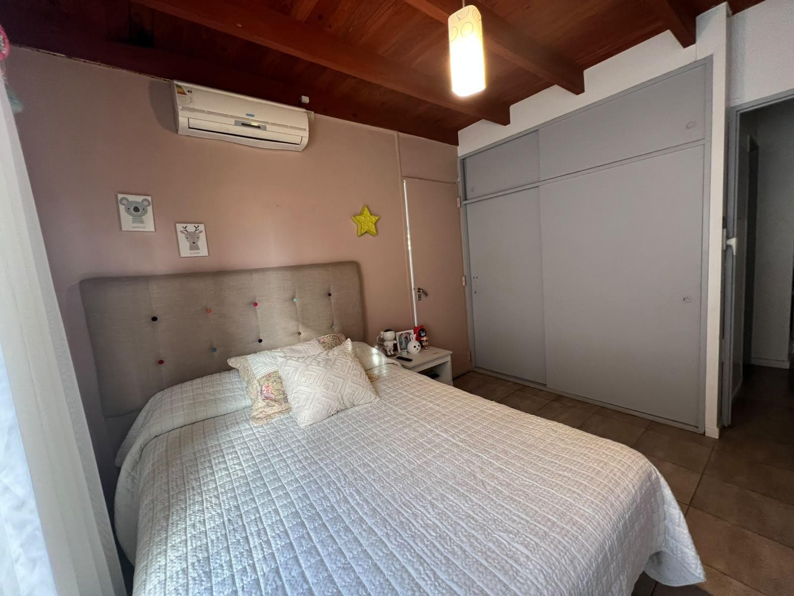 SPACIOUS AND BRIGHT DUPLEX FOR SALE IN CUARTA OESTE