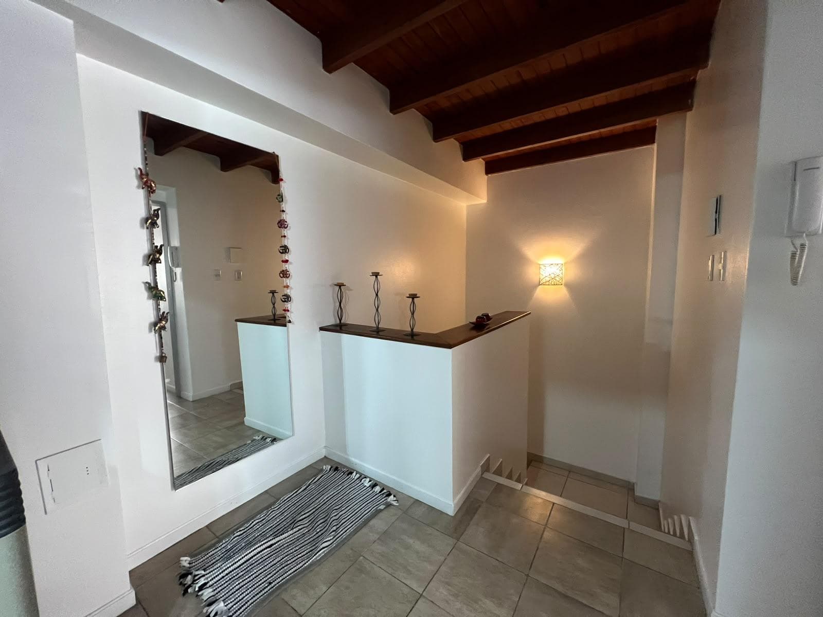 SPACIOUS AND BRIGHT DUPLEX FOR SALE IN CUARTA OESTE