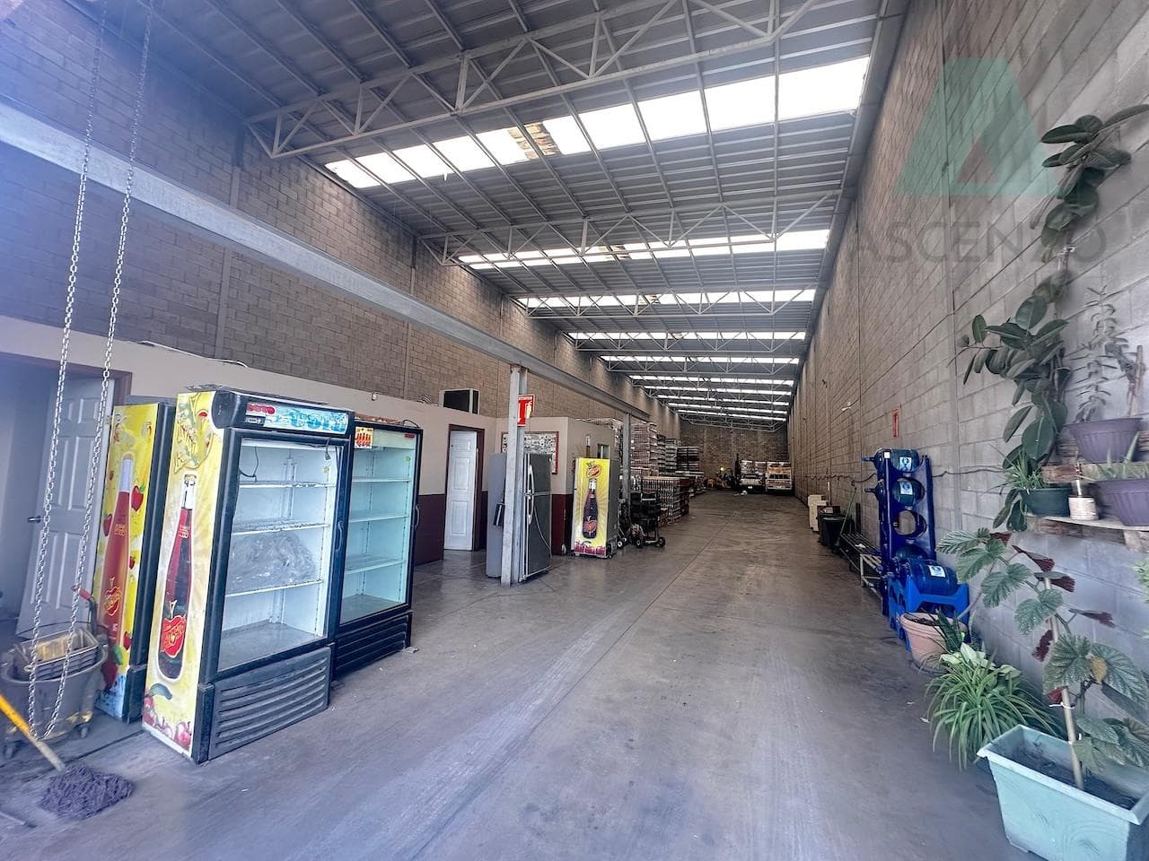 Are you looking for an industrial or commercial warehouse that's ready to operate, or a high-demand investment opportunity?