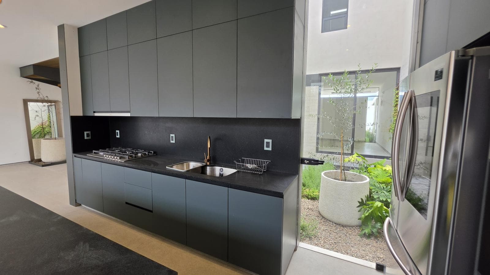 Casa en venta Álamos Tres Marías Fraccionamiento privado con Caseta de vigilancia y casa club