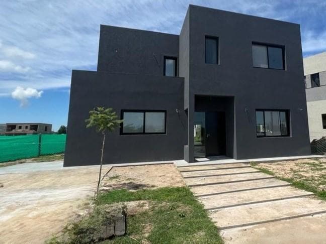 House for Sale in El Canal, Dique Luján, Tigre