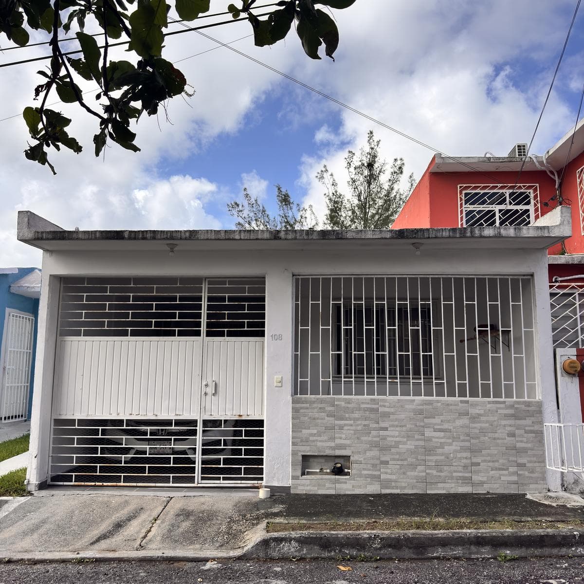 Single-story house for sale in Coyol Magisterio, ZIP code 91779