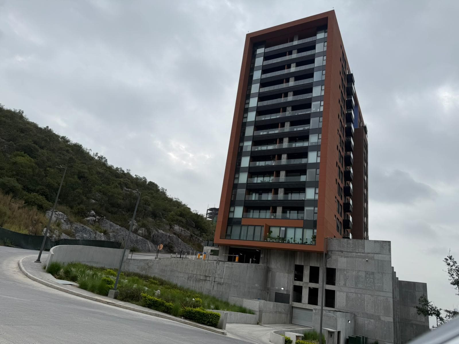 Apartment in Colinas de San Jerónimo, Cntera Torre Zafiro