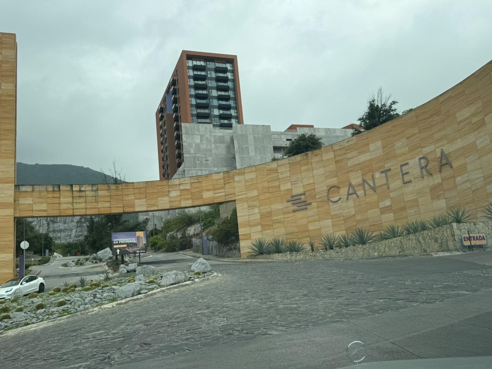 Apartment in Colinas de San Jerónimo, Cntera Torre Zafiro
