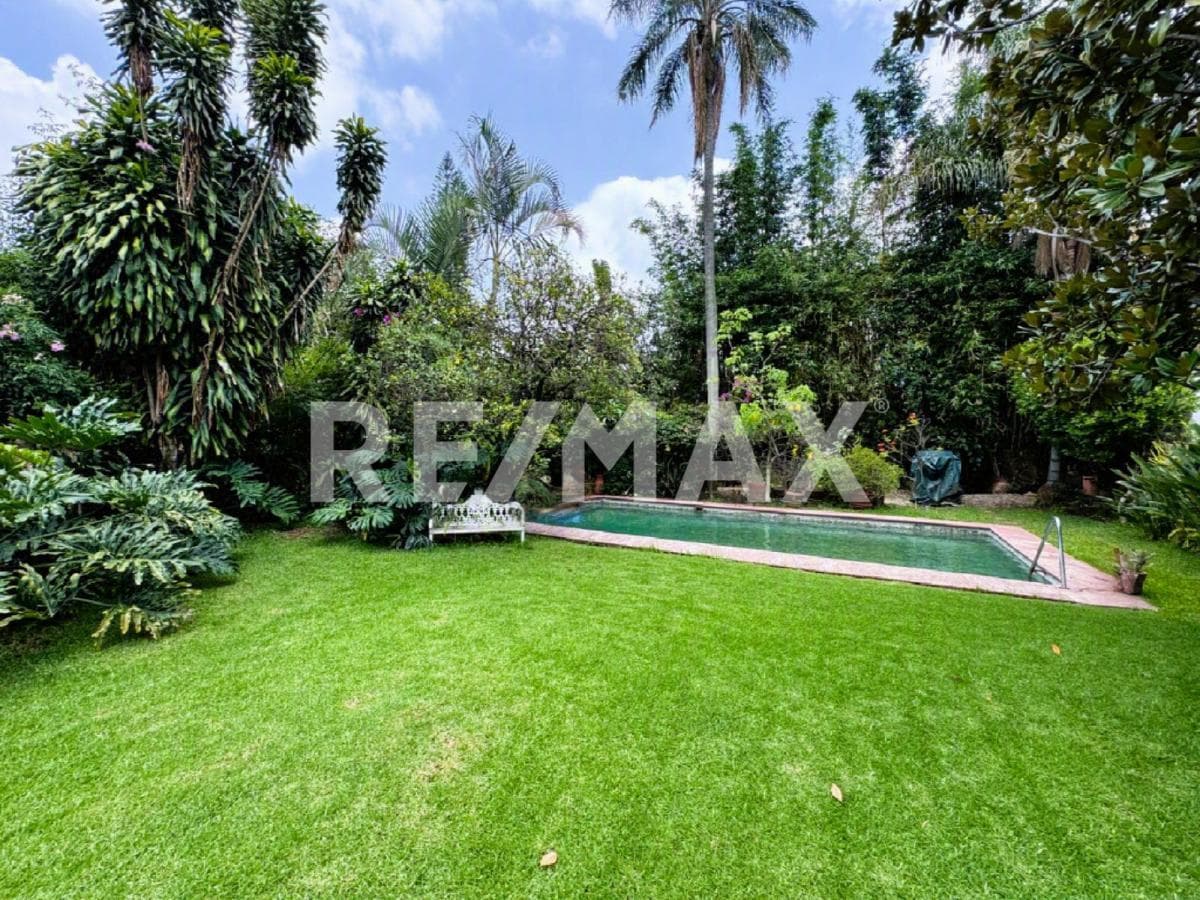 House for Sale in the Los Limoneros Subdivision