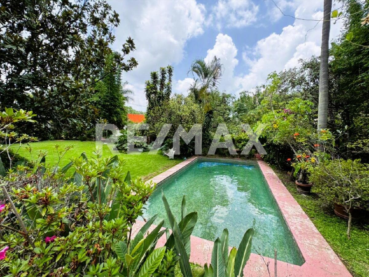 House for Sale in the Los Limoneros Subdivision