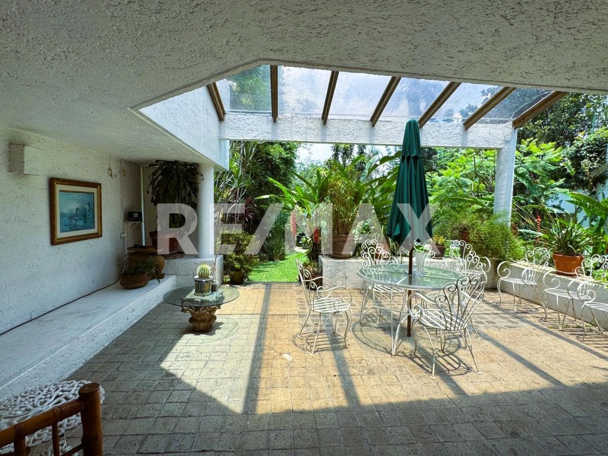 House for Sale in the Los Limoneros Subdivision
