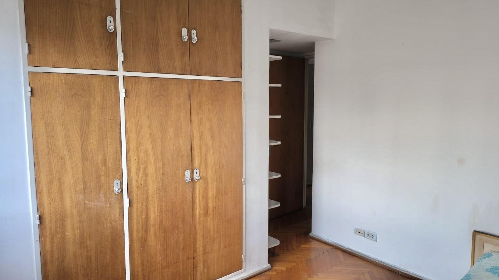 Apartment in Buenos Aires (CABA), Recoleta, with a terrace, 5 rooms, eligible for financing