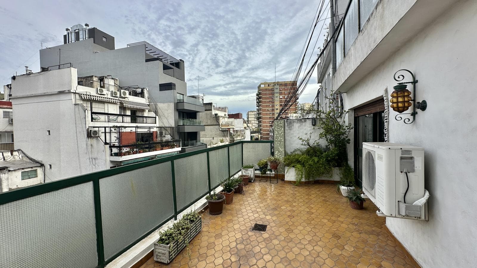 Apartment in Buenos Aires (CABA), Recoleta, with a terrace, 5 rooms, eligible for financing