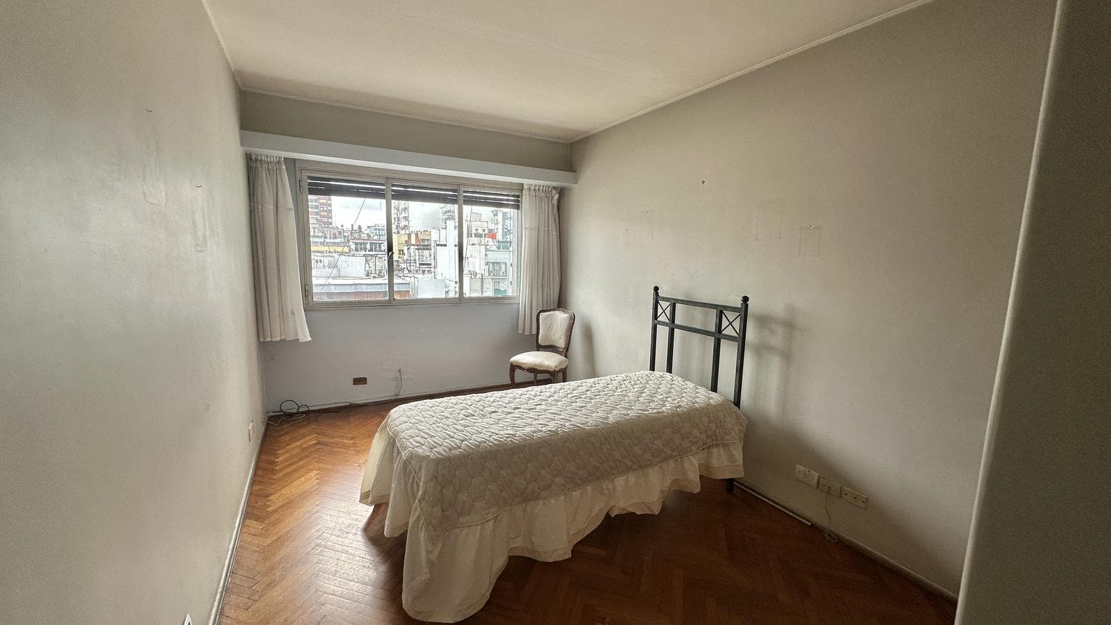 Apartment in Buenos Aires (CABA), Recoleta, with a terrace, 5 rooms, eligible for financing