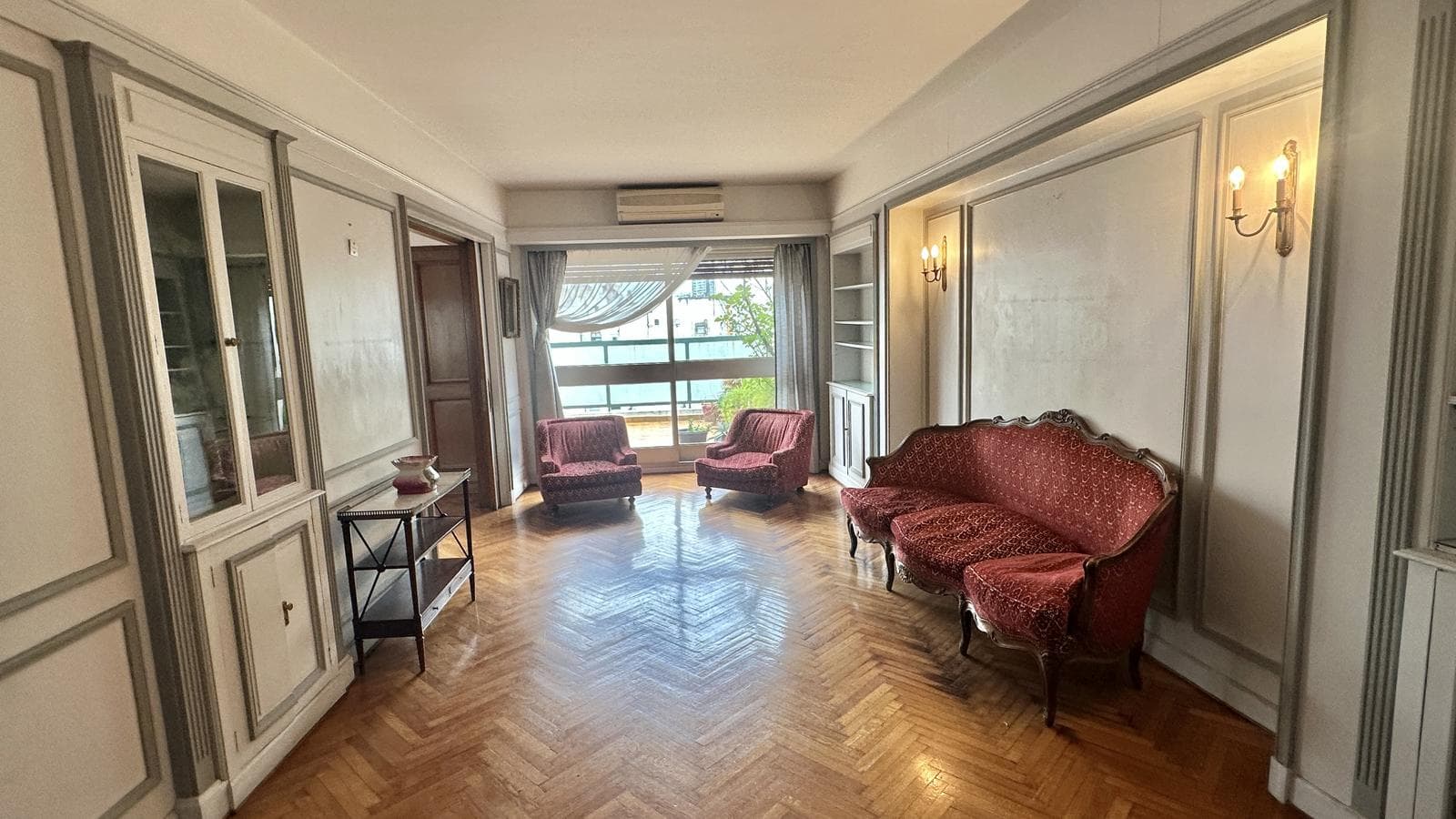 Apartment in Buenos Aires (CABA), Recoleta, with a terrace, 5 rooms, eligible for financing