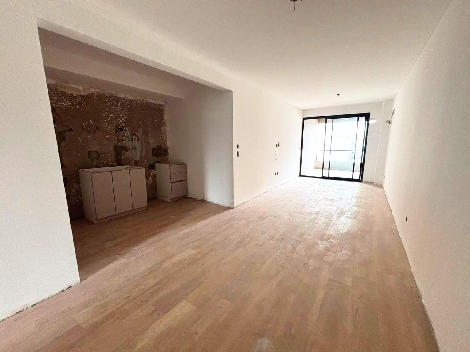 Two-room apartment in Villa Crespo with a balcony terrace and a half-bath