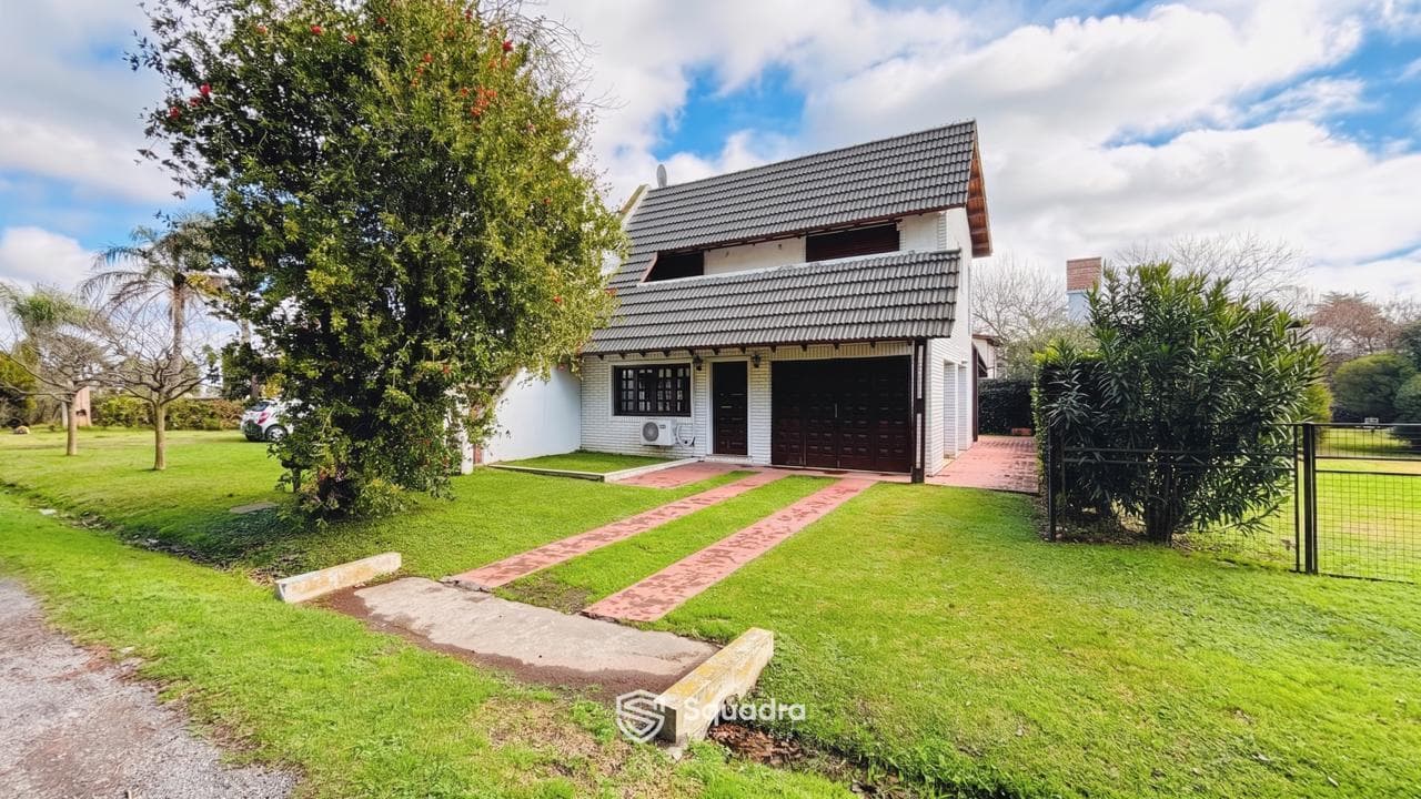 FOR SALE | TRADE - 2-bedroom house with a porch and barbecue area - Country Ger, Pueblo Esther.