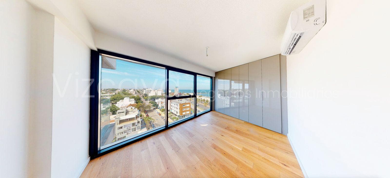 Two-bedroom apartment with a terrace for sale in Malvín