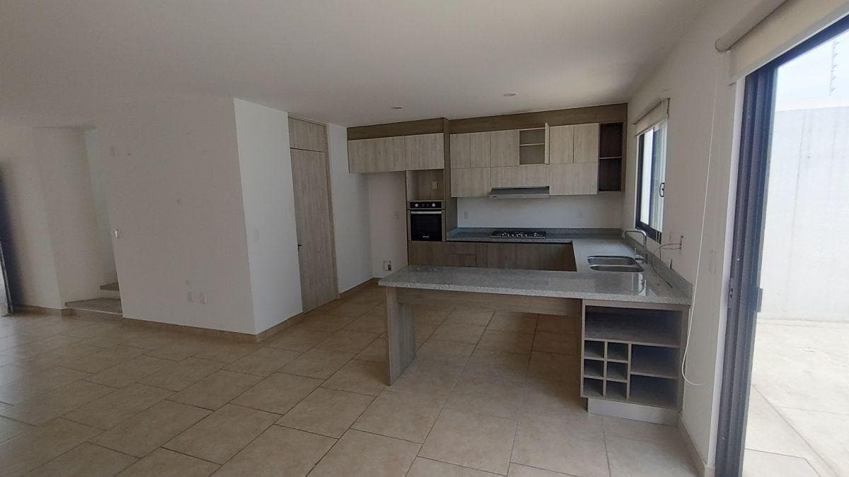 House for Rent with Garden and Pool in Torre de Piedra Gran Reserva, El Salitre