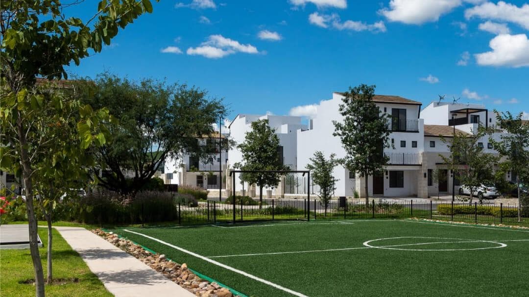 House for Rent with Garden and Pool in Torre de Piedra Gran Reserva, El Salitre