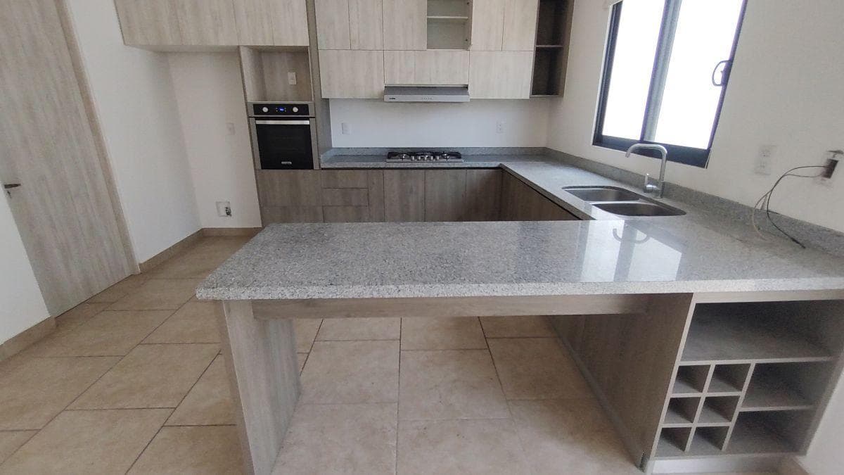 House for Rent with Garden and Pool in Torre de Piedra Gran Reserva, El Salitre
