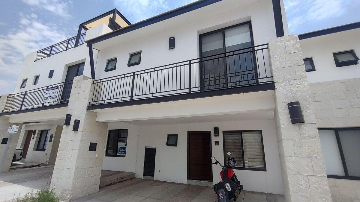 House for Rent with Garden and Pool in Torre de Piedra Gran Reserva, El Salitre