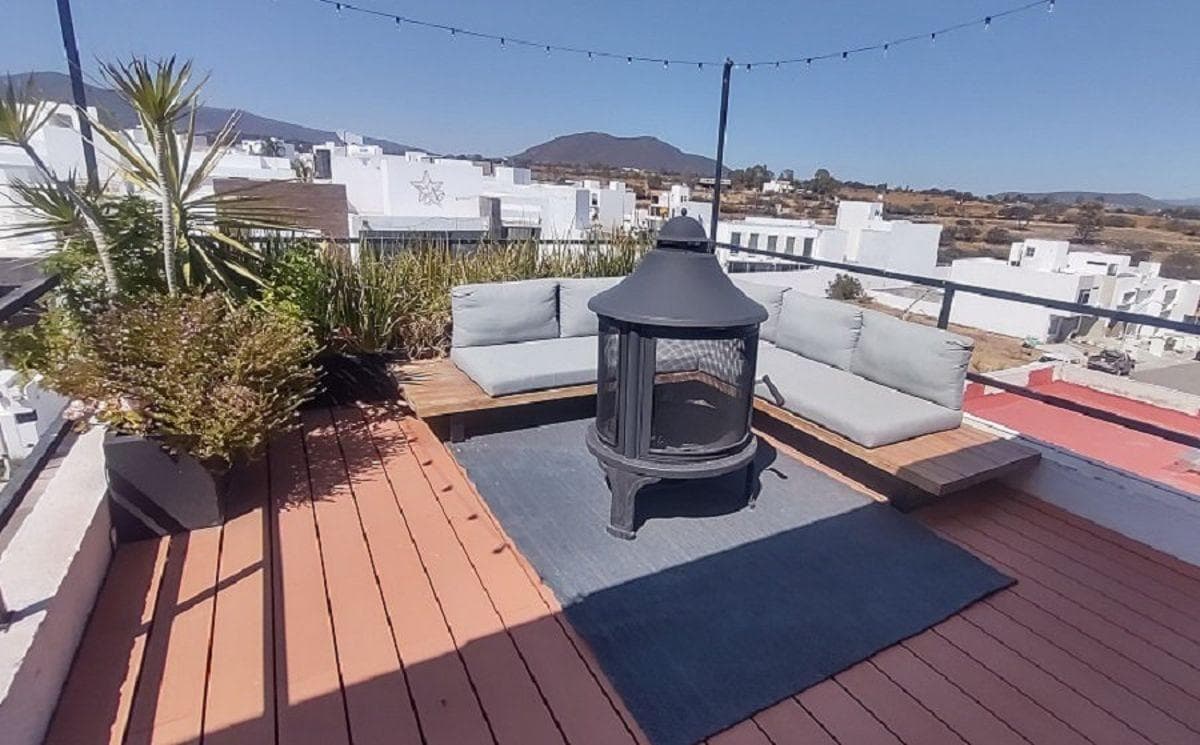 House for Sale in Grand Juriquilla with a Heated Pool and a Fully Equipped Rooftop Garden