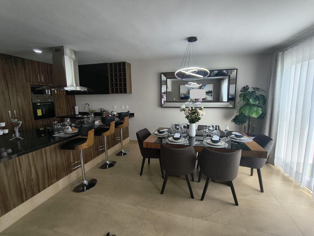 Residence for Sale in San Isidro Juriquilla with Premium Amenities
