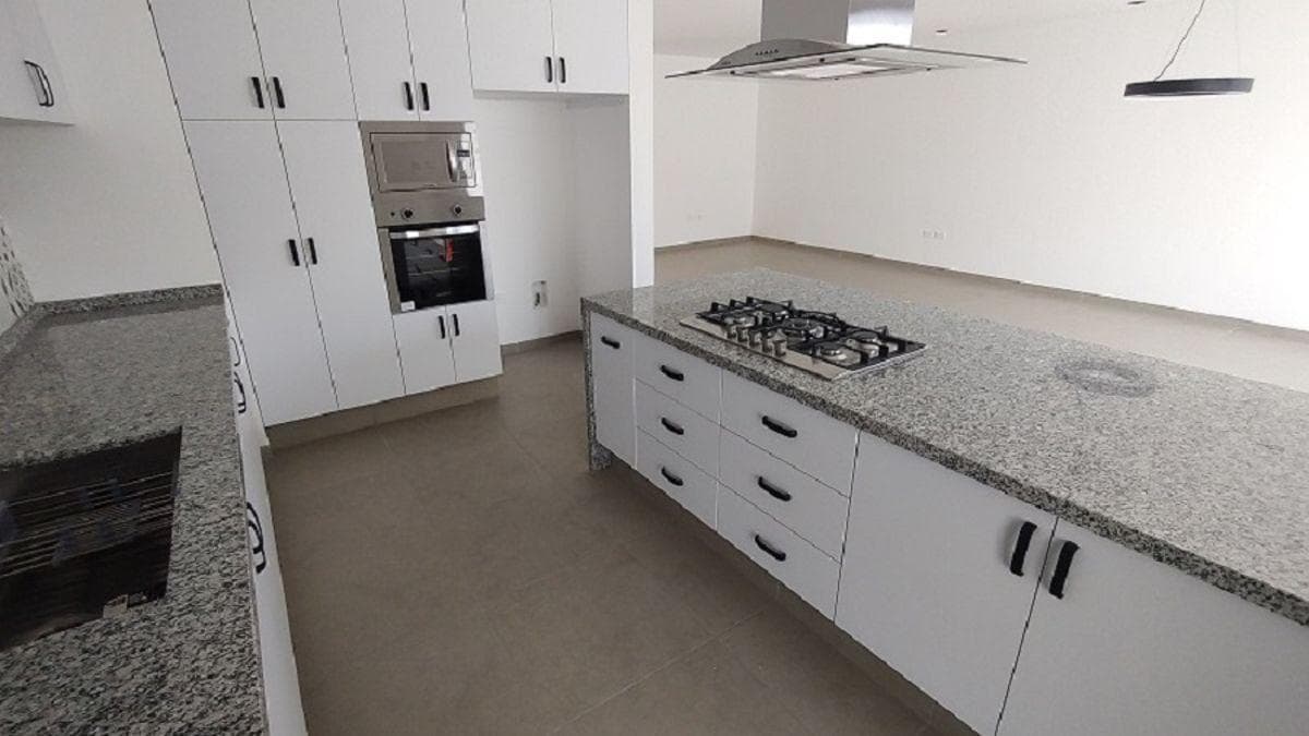 New Home in Grand Juriquilla with Modern Design and Premium Finishes