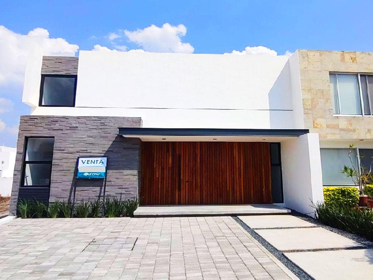 New Home in Grand Juriquilla with Modern Design and Premium Finishes
