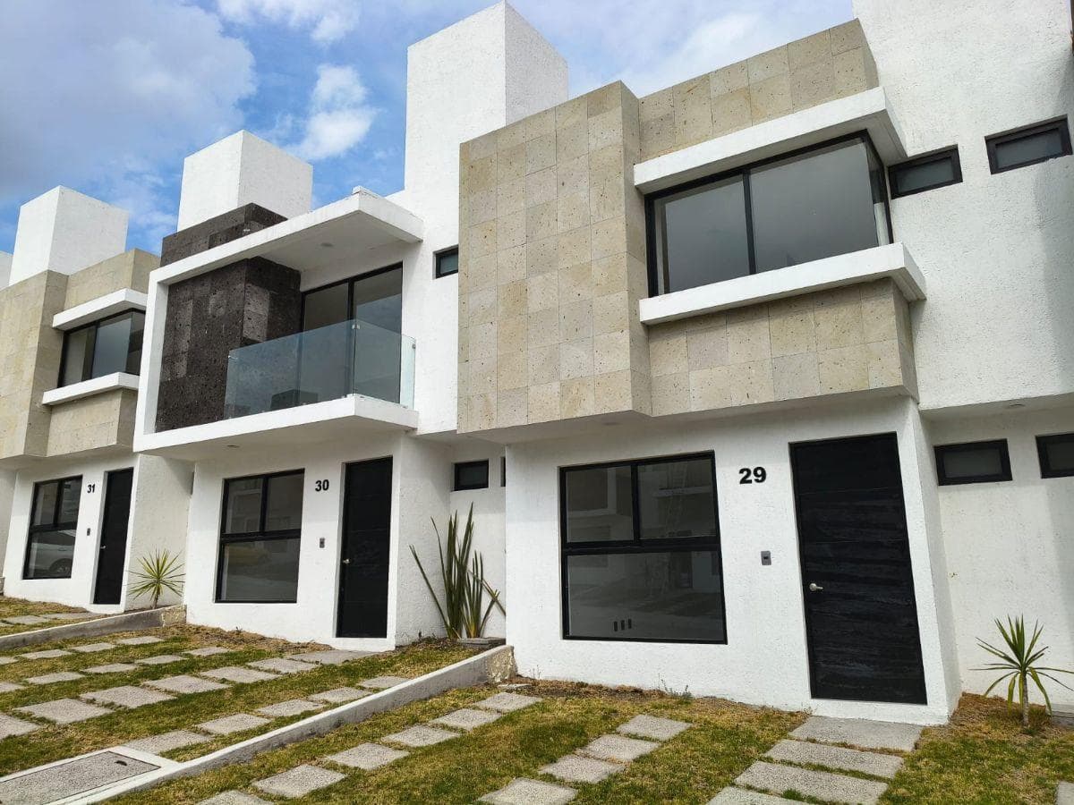 Home for Sale in San Isidro Juriquilla, Excellent Investment