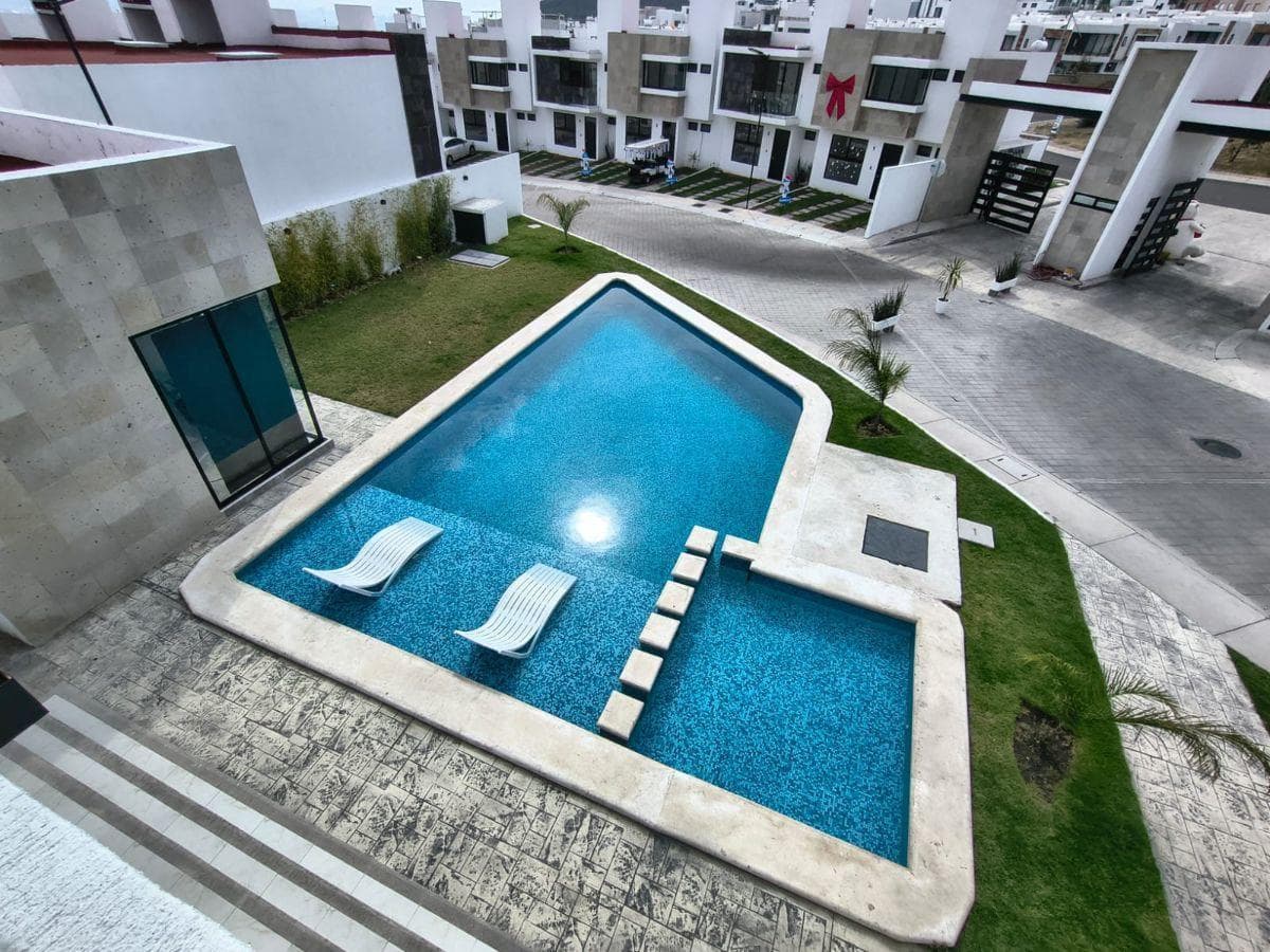 Home for Sale in San Isidro Juriquilla, Excellent Investment