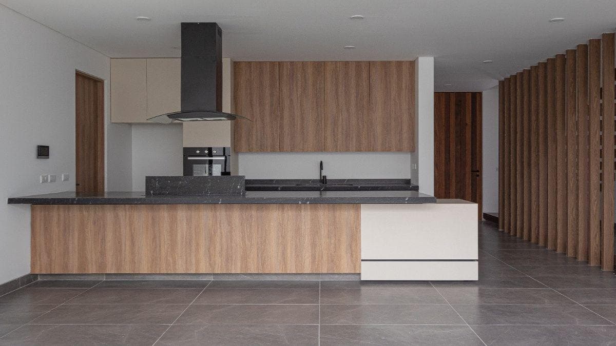 House for Sale in Preserve Juriquilla: Bedroom on the Ground Floor, Play Area, and Roof Garden