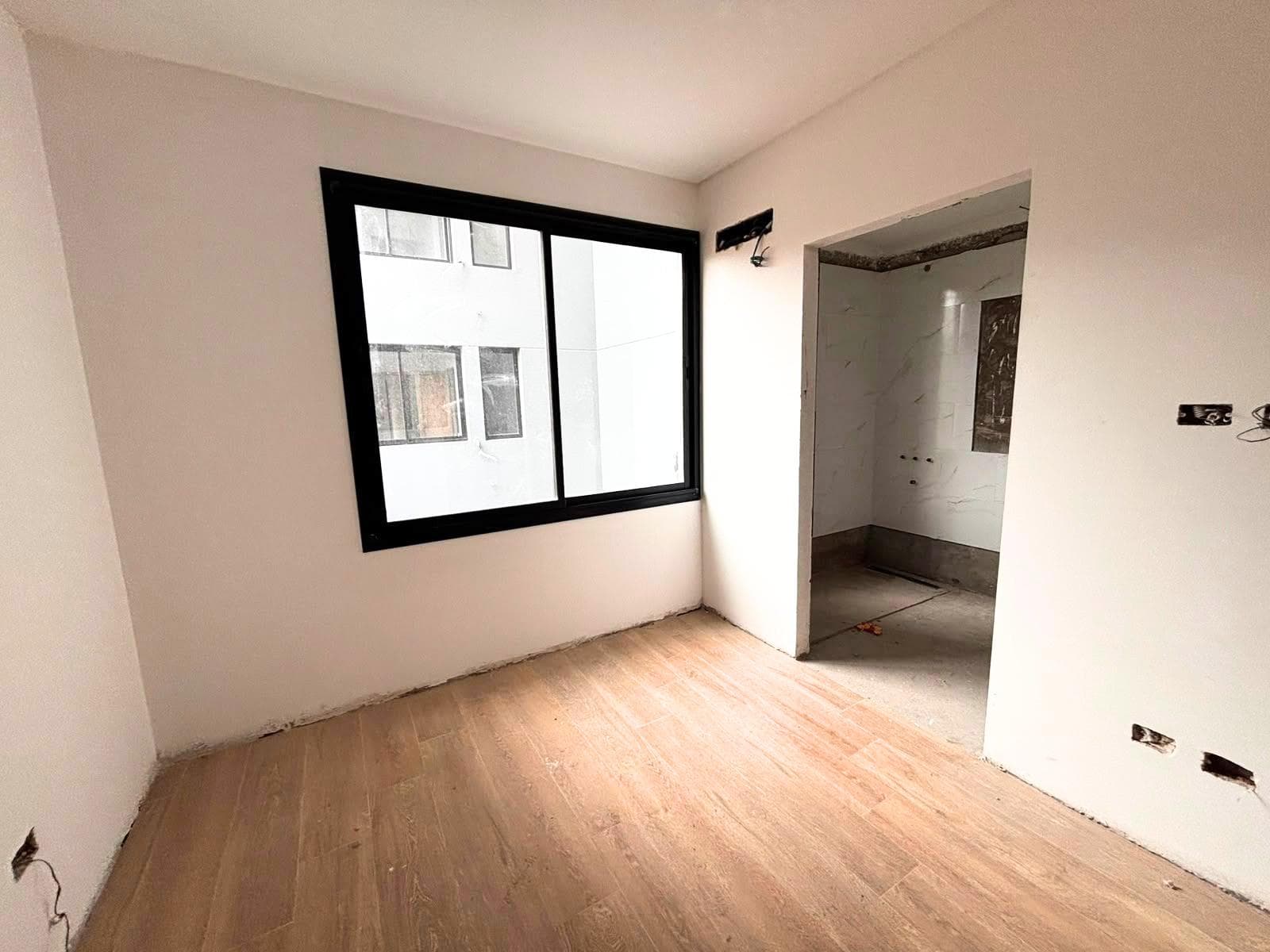 Two-room apartment with a balcony/terrace and a half-bath in Villa Crespo