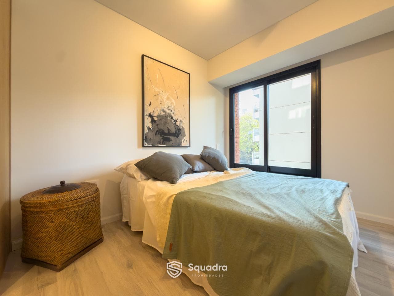 FOR SALE - 2-bedroom apartment with a balcony and amenities - Downtown, Rosario.
