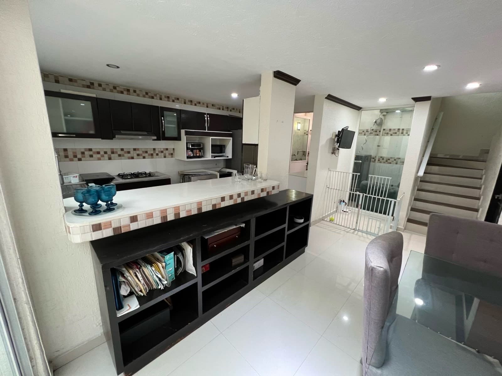 House for sale in Colonia Sinatel: spacious, 4 bedrooms with a bathroom, patio, 2 parking spaces, excellent location