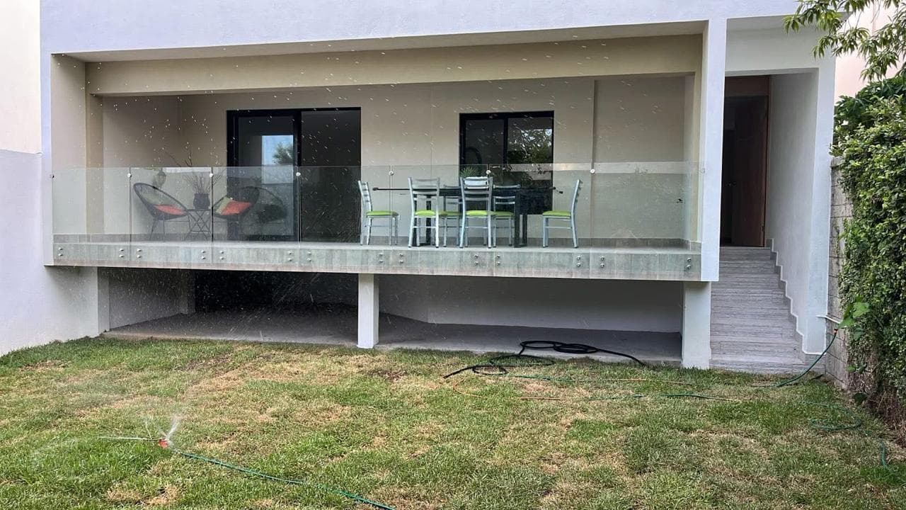 House in Lomas Del Valle