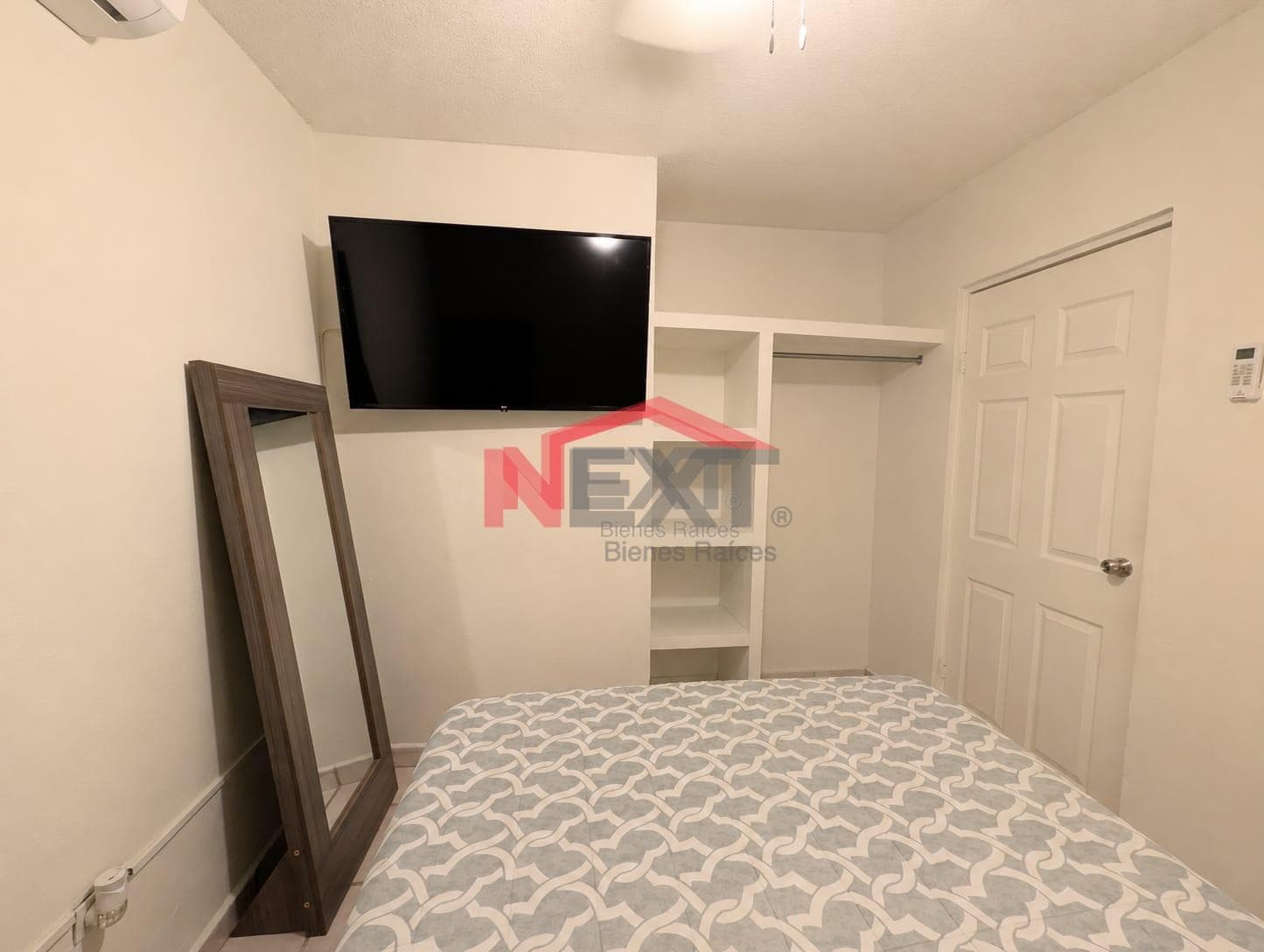 HOUSE FOR SALE IN COL. LOS ANGELES