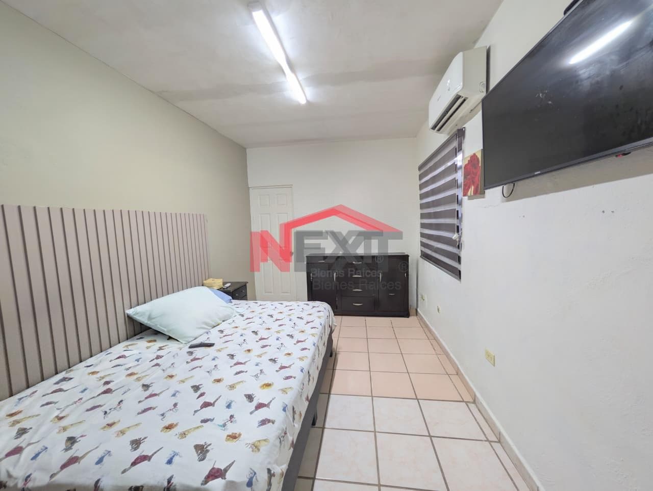 HOUSE FOR SALE IN COL. LOS ANGELES
