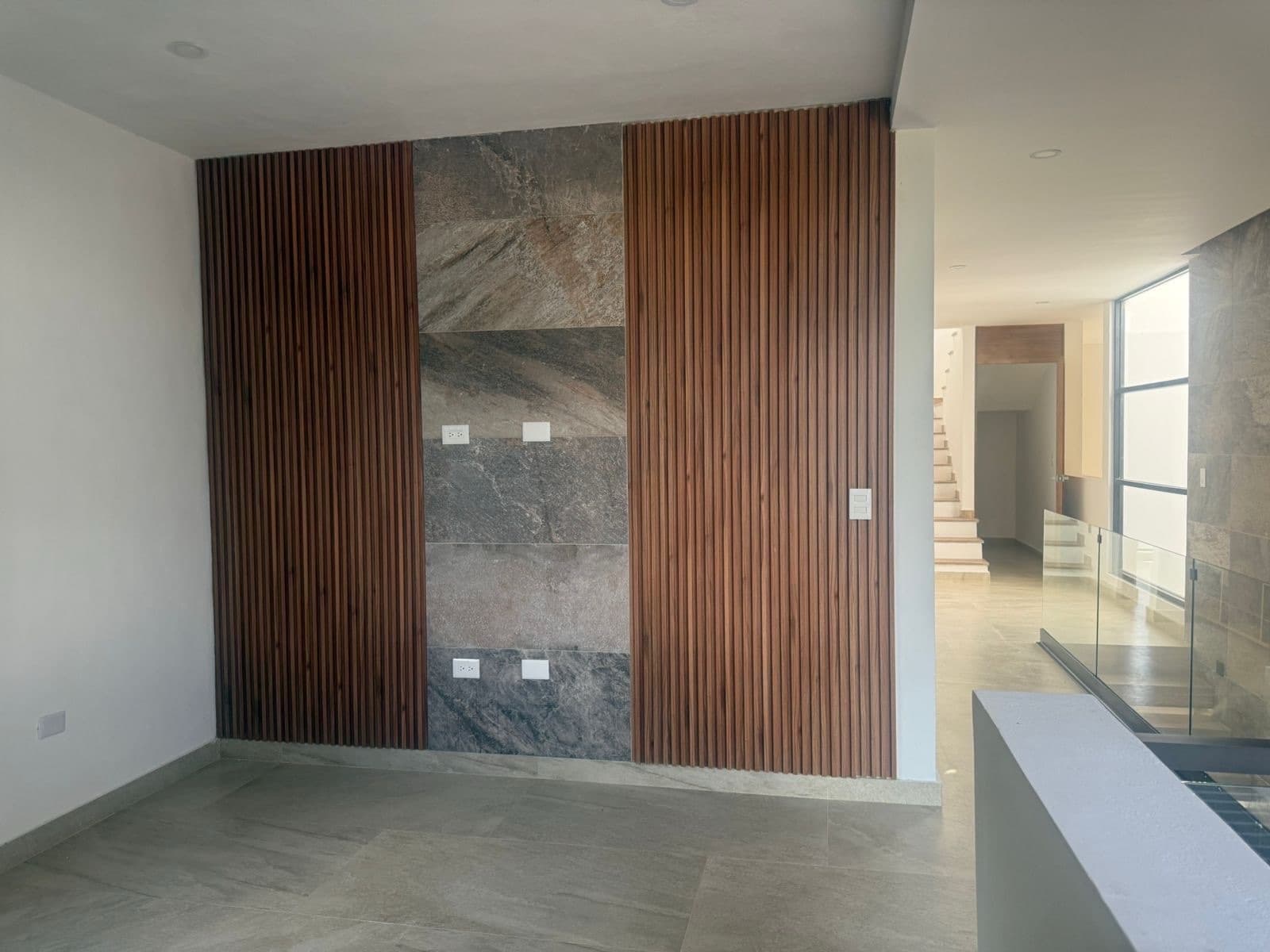Luxury Home for Sale or Rent on Vía Cumbres | 4 Bedrooms | Pool | 352 m² of Floor Space