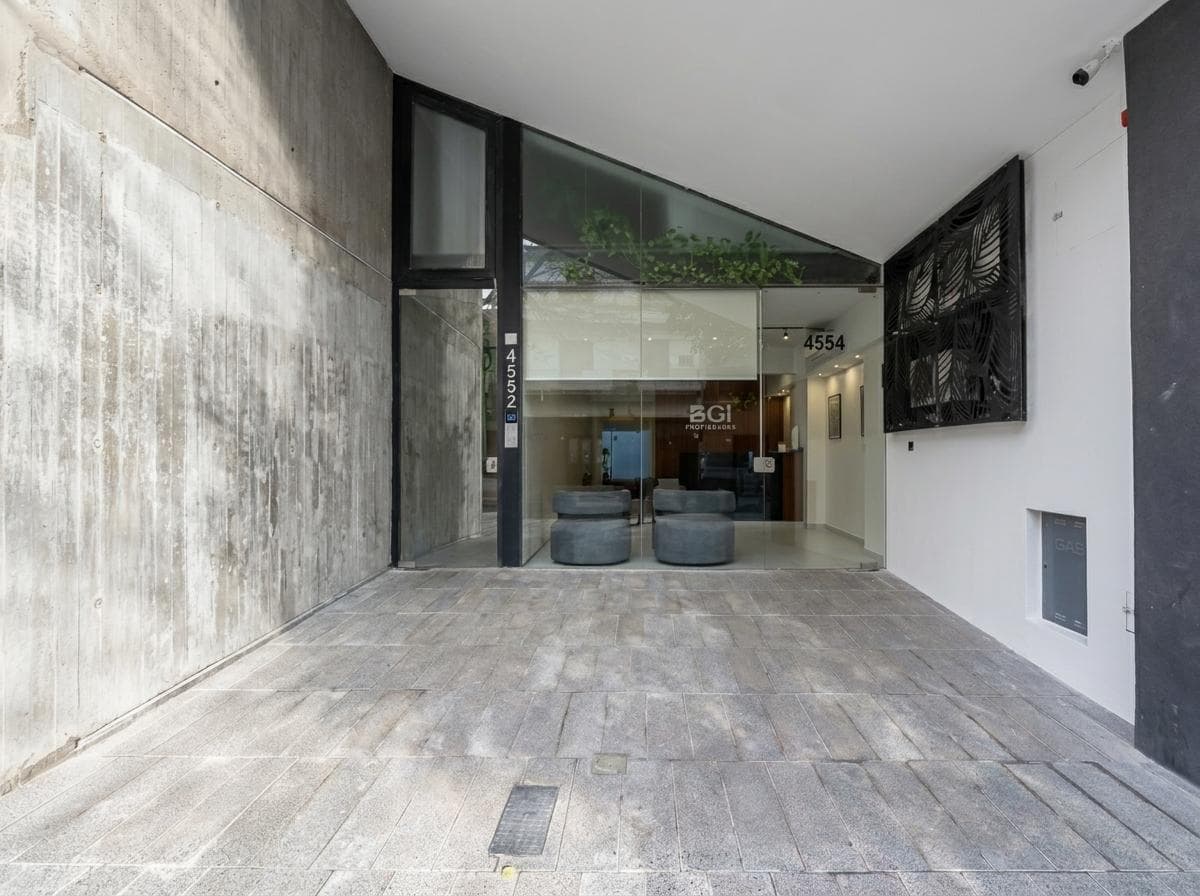 Loft-style office in Villa Pueyrredon