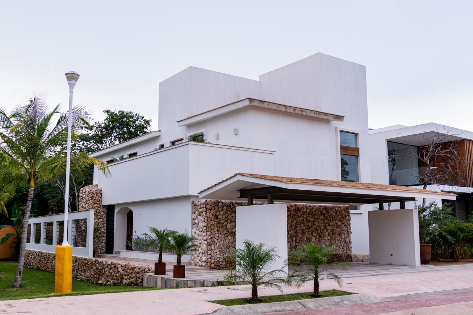 Home - Lagos del Sol