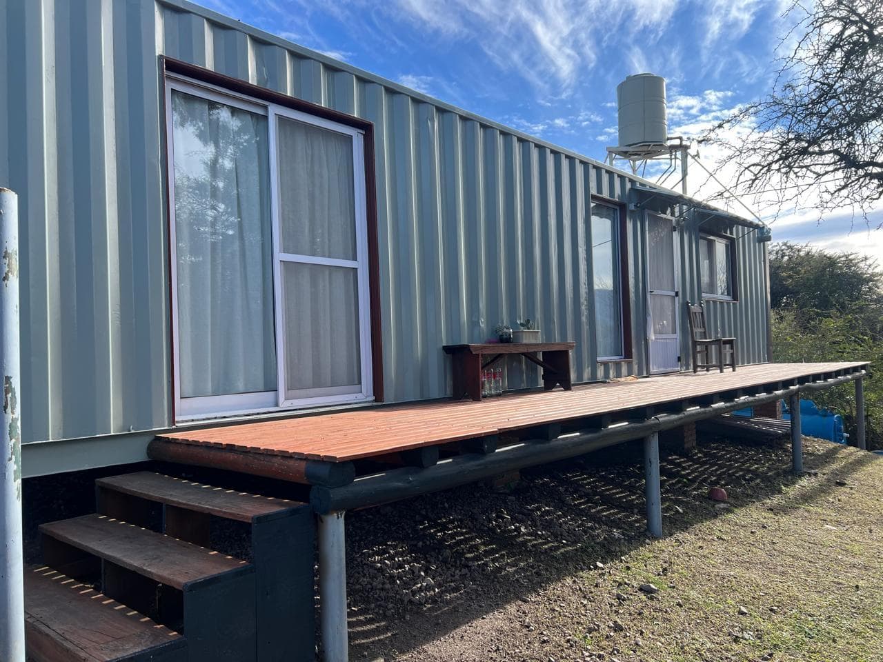 Container apartment - 1 bedroom - patio