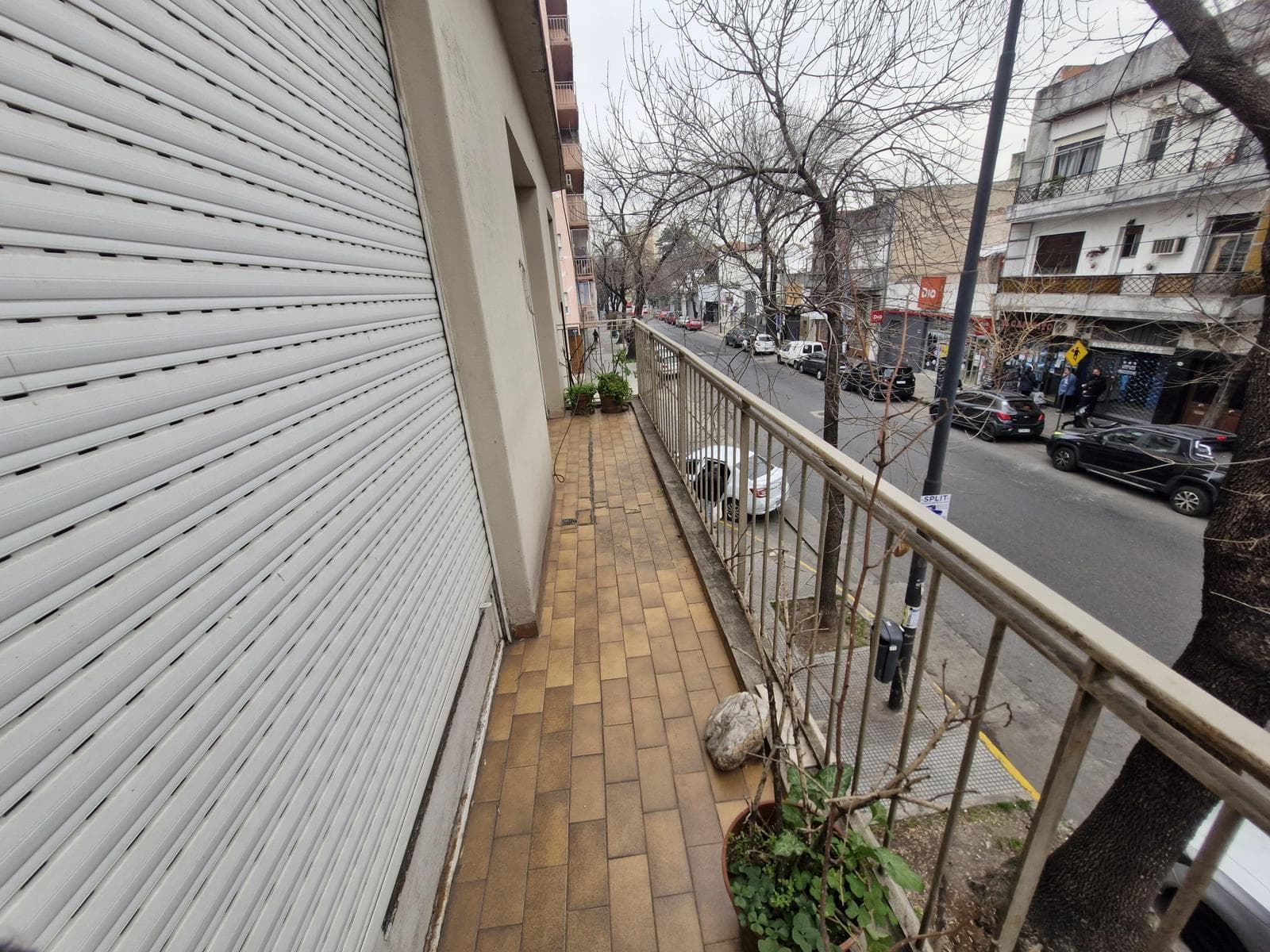 5-Room Penthouse for Sale in Floresta with a Terrace